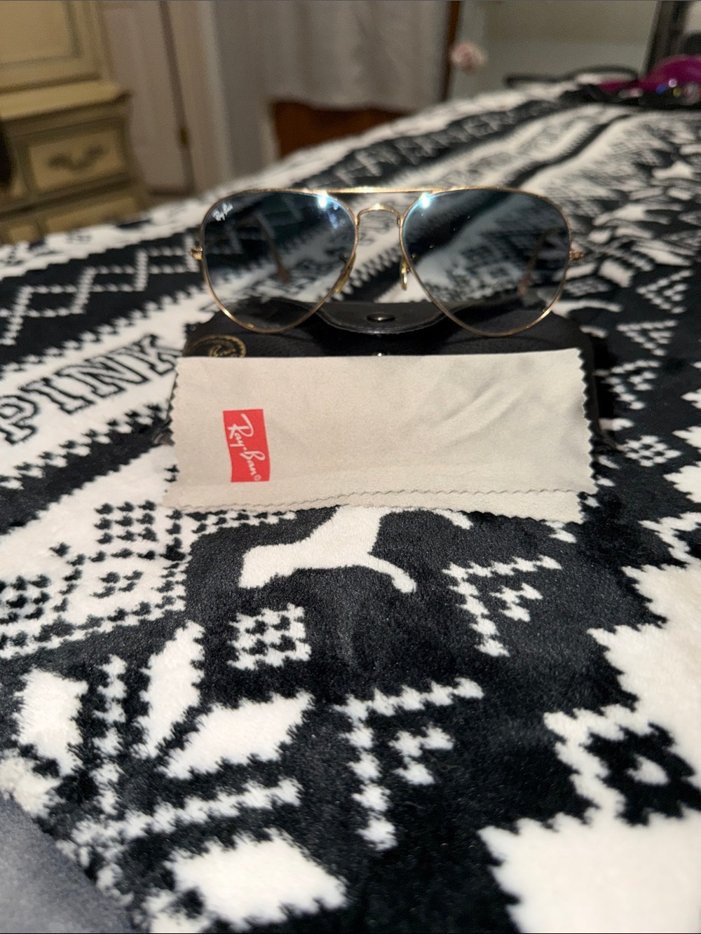 Ray-Ban Men’s Gold Frame Aviator Sunglasses - Blue Silver Lenses